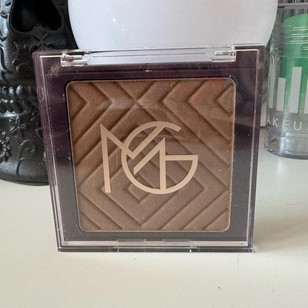 Makeup Geek Burnished Bronzer in Compact